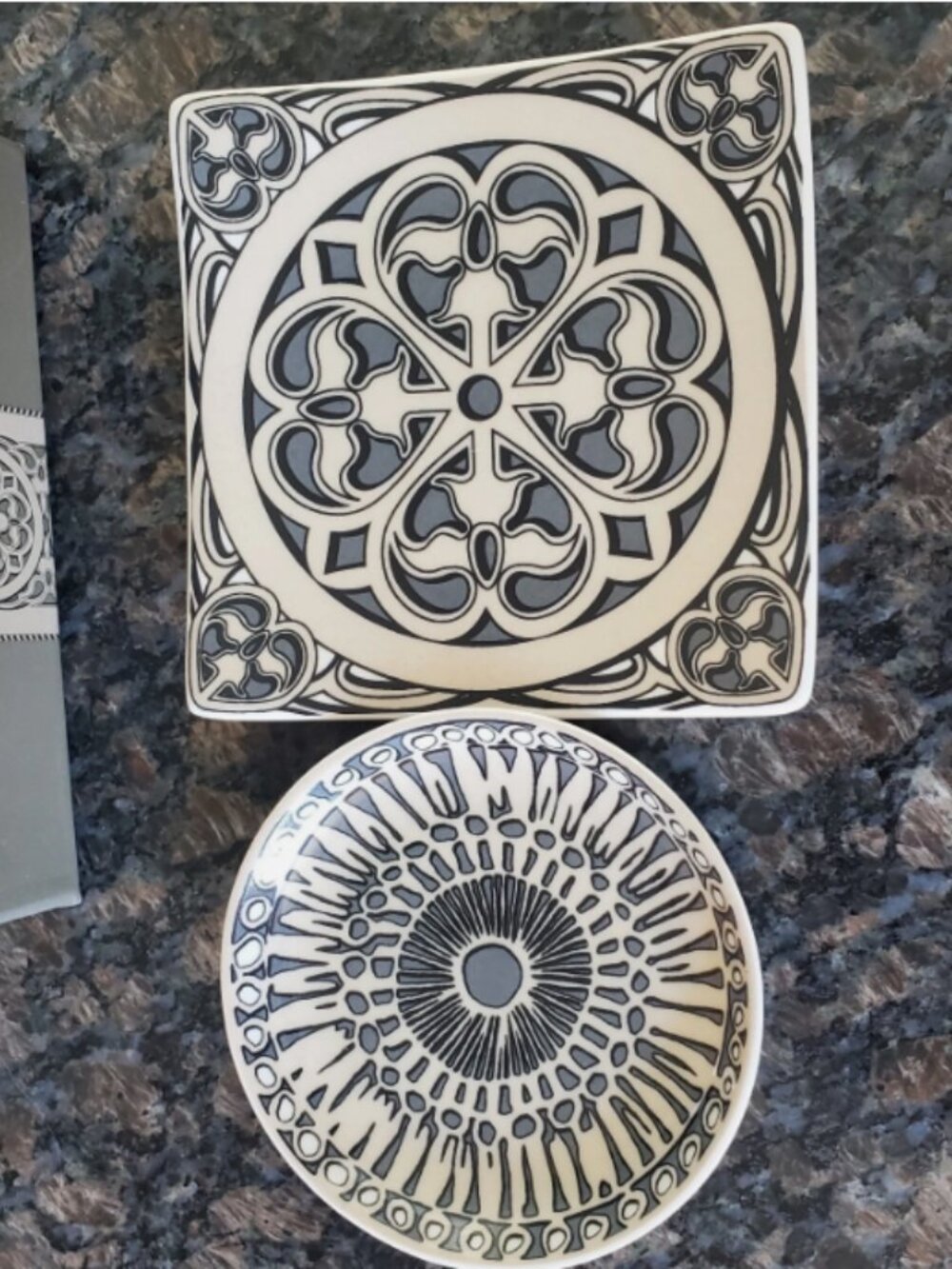 Brighton Ferrara Medallion Plate Set - NWT